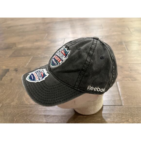 Reebok Mens Dark Gray NHL 2016 Stadium Series Minnesota Adjustable Strapback Hat - Picture 4 of 9
